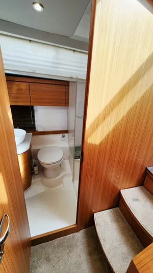 Sea-solar Sue & Lectric Lee Yacht Photos Pics 