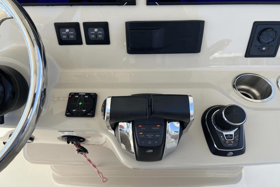 2021 Boston Whaler 380 Outrage