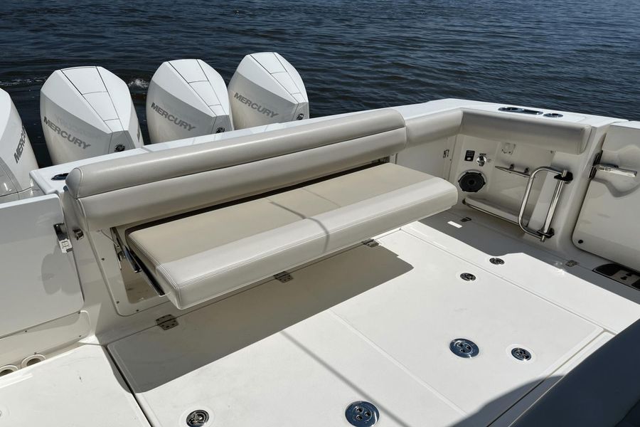 2021 Boston Whaler 380 Outrage
