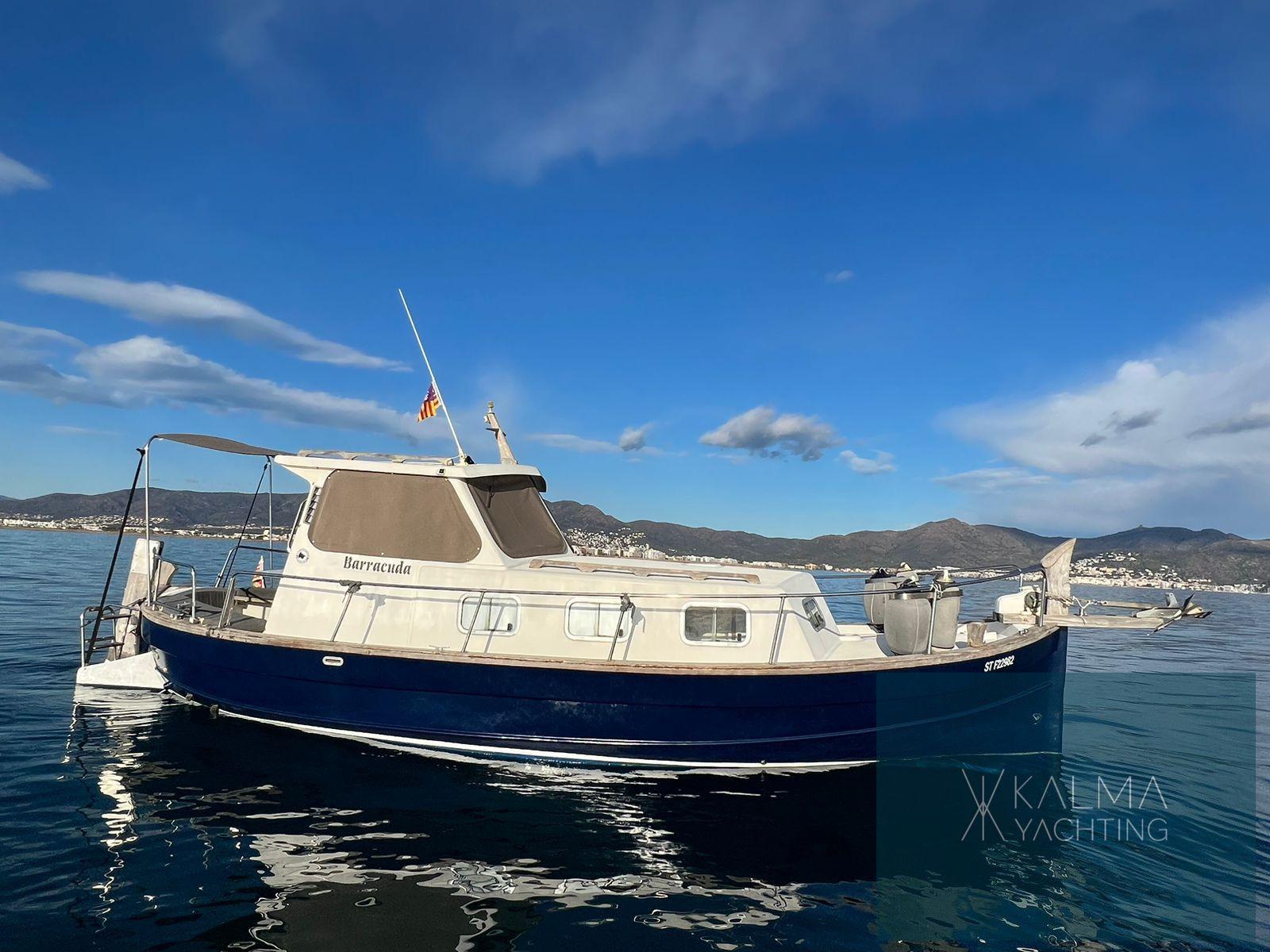 Stylish 80'S Fishing Boat Sant Adria de Besos, Spain — book Botel, 2024  Prices