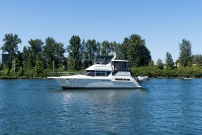Carver 355 Aft Cabin Motor Yacht