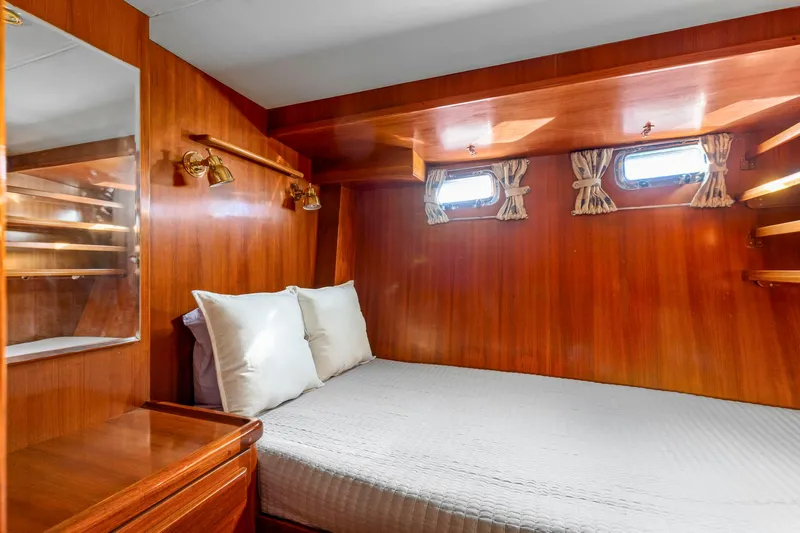 Ohana Kai Yacht Photos Pics 