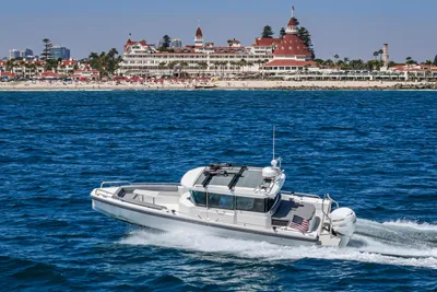 Axopar 28 CABIN