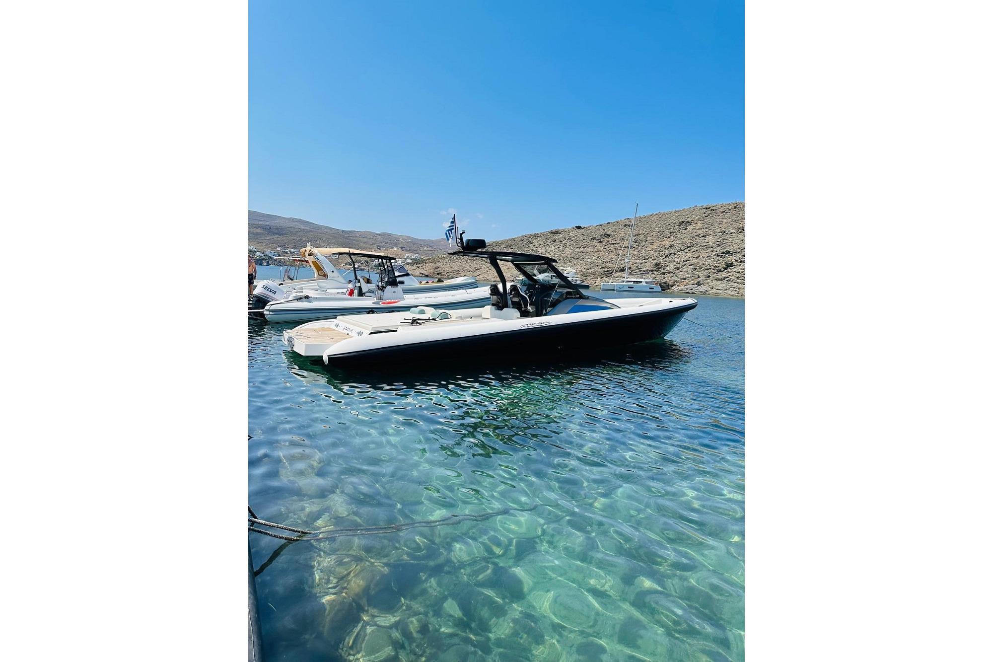 Technohull 40 Explorer