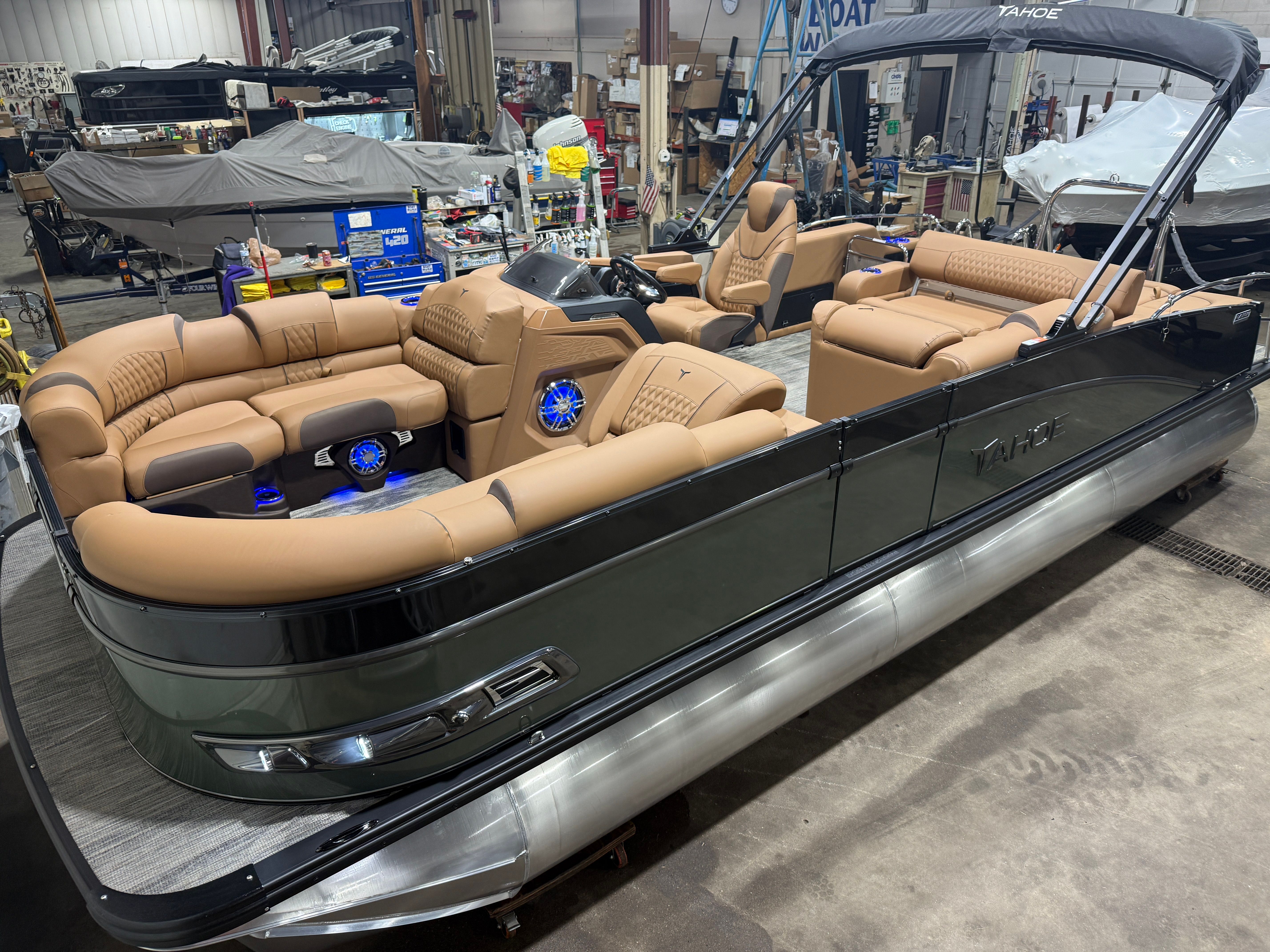Tahoe Cascade 200HP VRB 2385 Swingback Tritoon $80995