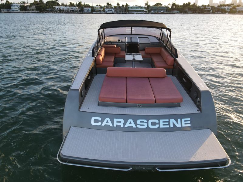 2015 VanDutch 55