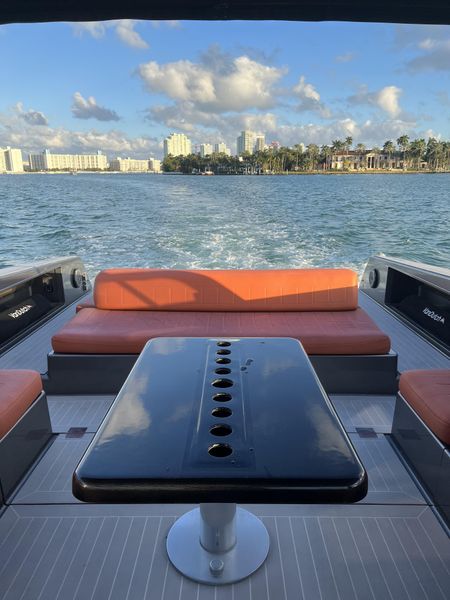 2015 VanDutch 55