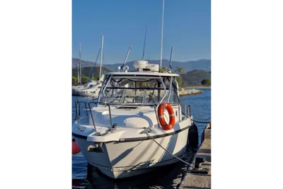 2005 Boston Whaler 305 Conquest