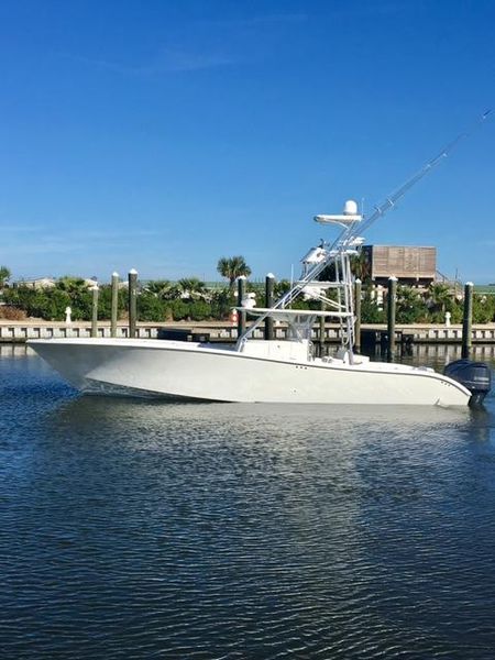 2010 Yellowfin 42 Center Console