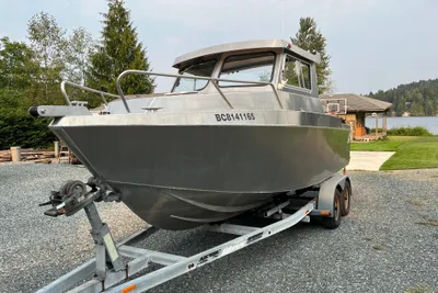 Custom Aluminum HT 21 Sport Fisher & Family Cruiser 21’