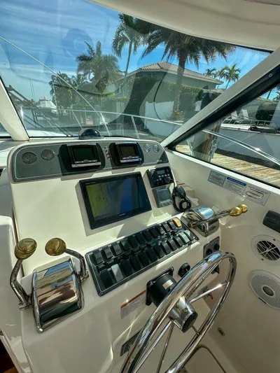  Yacht Photos Pics 2006 Tiara Yachts 3200 Open helm with modern navigation equipment and controls.