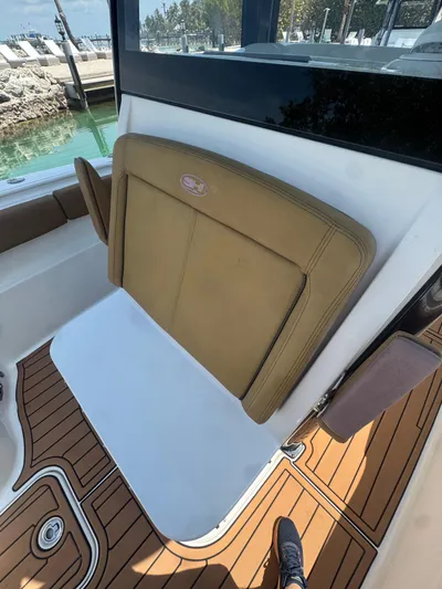  Yacht Photos Pics 2020 Sea Hunt Gamefish 30 boat with forward seating and teak flooring.
