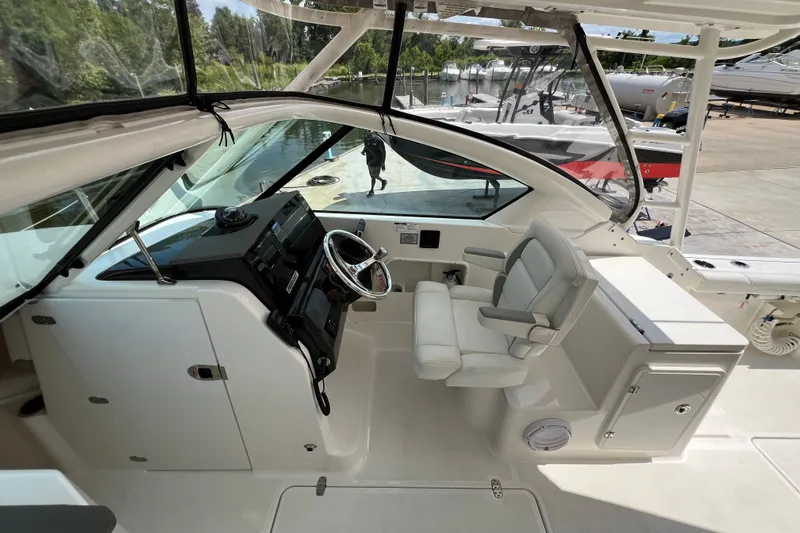 Fighting Irish Yacht Photos Pics helm area