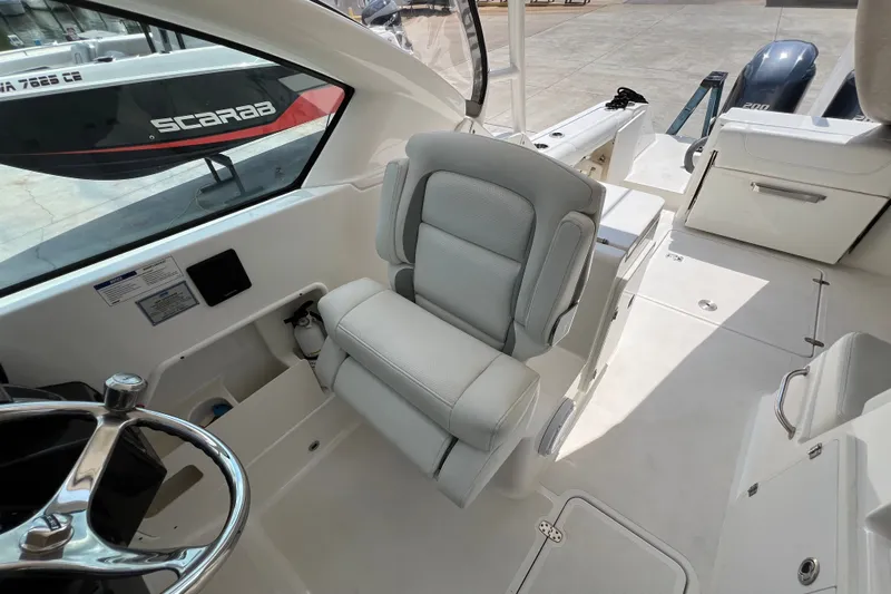 Fighting Irish Yacht Photos Pics flip-up bolster