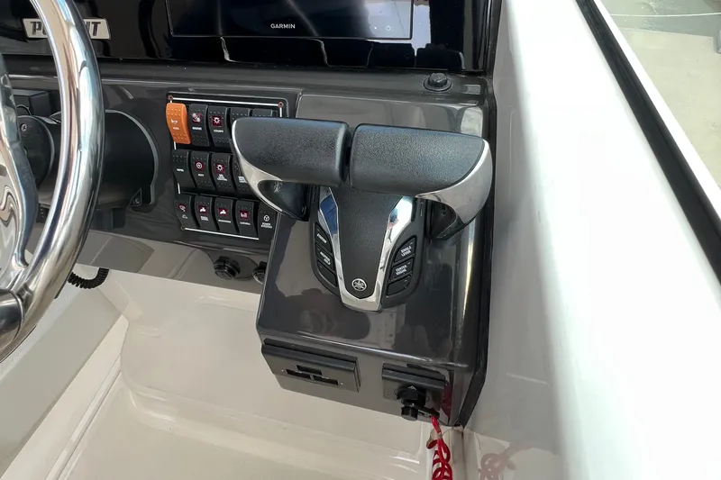 Fighting Irish Yacht Photos Pics Yamaha throttle