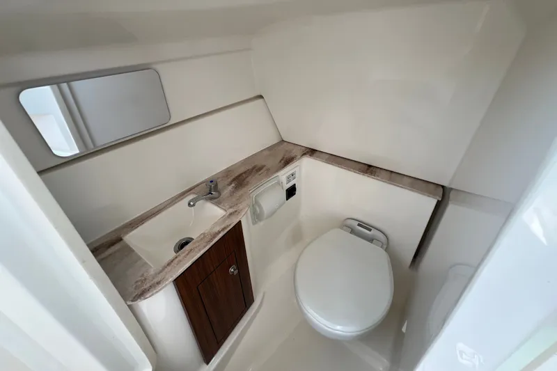 Fighting Irish Yacht Photos Pics head