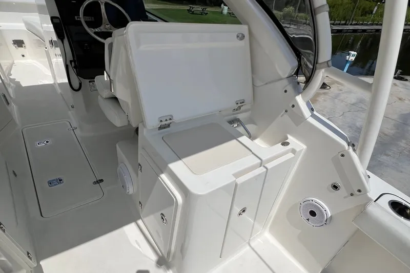 Fighting Irish Yacht Photos Pics sink and cutting board w/storage