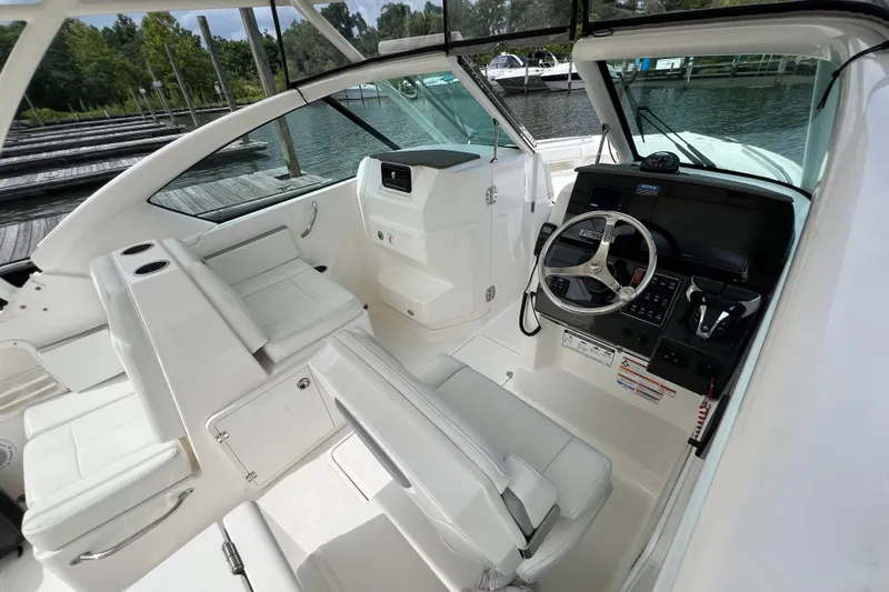 Fighting Irish Yacht Photos Pics helm area