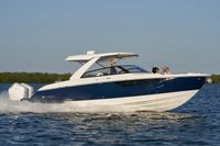 2024 Cobalt R35 Outboard