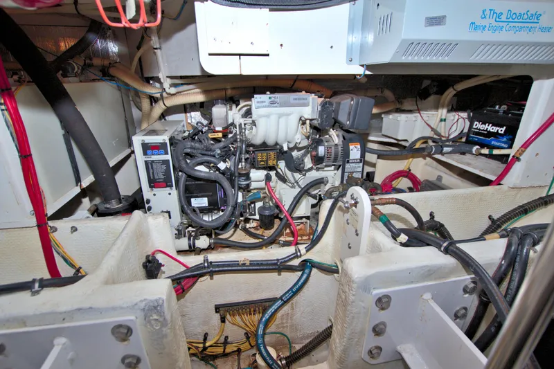 Bear Foot II Yacht Photos Pics 