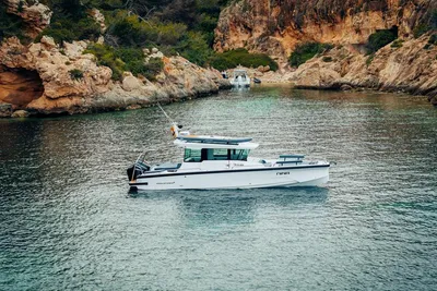Axopar 29 XC Cross Cabin