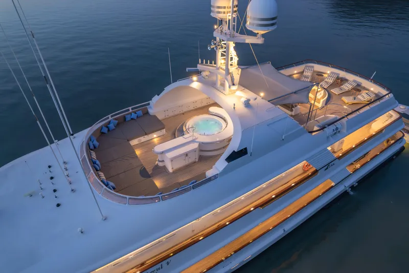 Azul V Yacht Photos Pics 