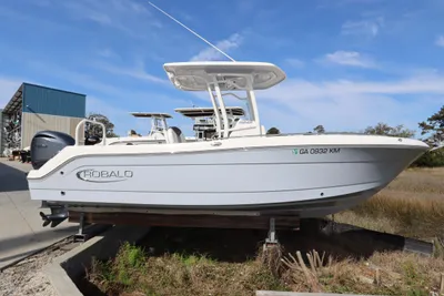 Robalo R242 Explorer