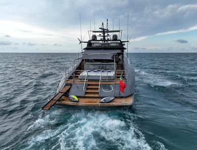 Yacht