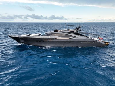 Yacht