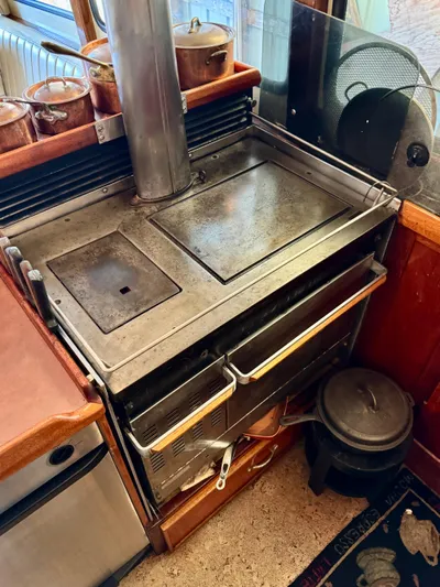 Salmonero Yacht Photos Pics 