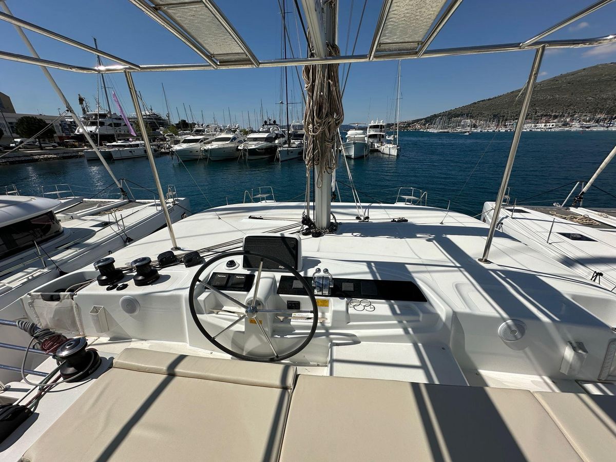 2024 Lagoon 45 