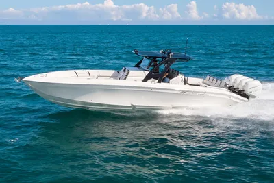 2020 Midnight Express 37' Open