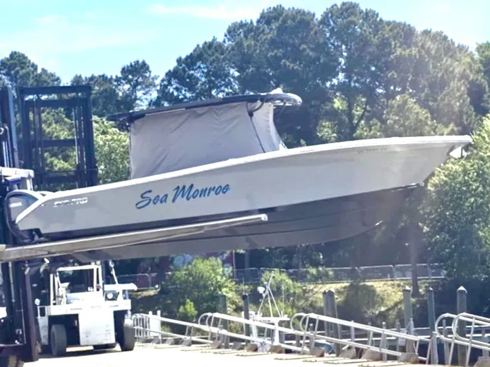 Sea Monroe Yacht Photos Pics 