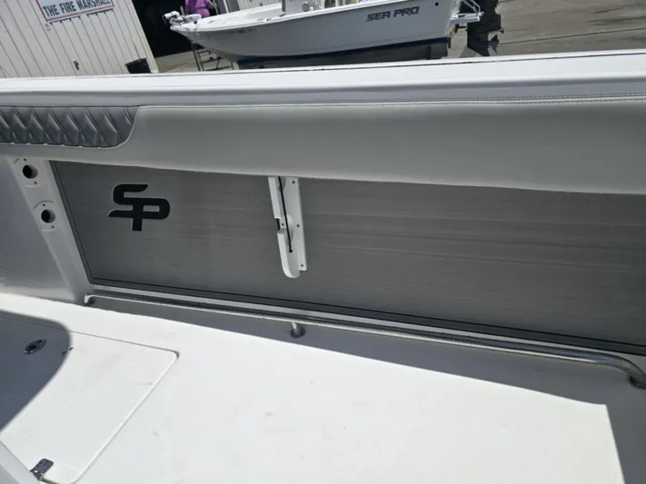 Sea Monroe Yacht Photos Pics 