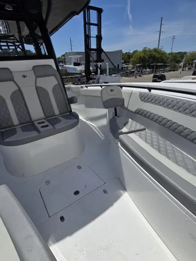 Sea Monroe Yacht Photos Pics 