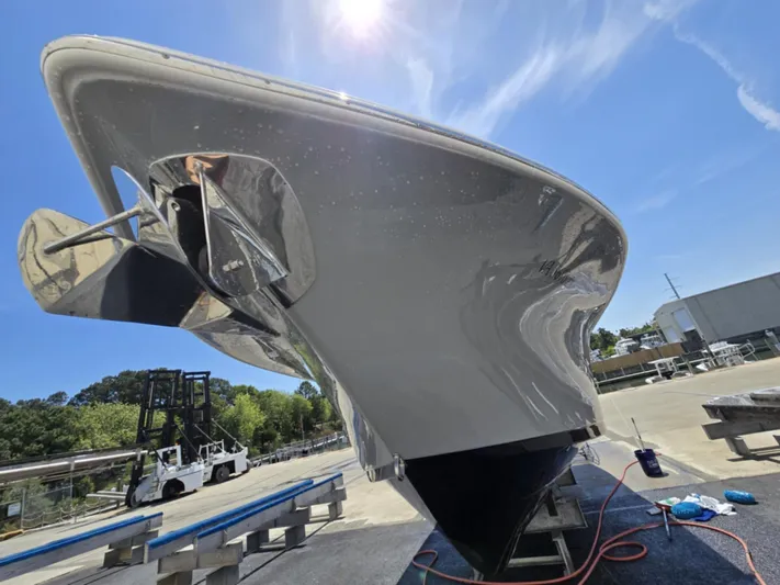 Sea Monroe Yacht Photos Pics 