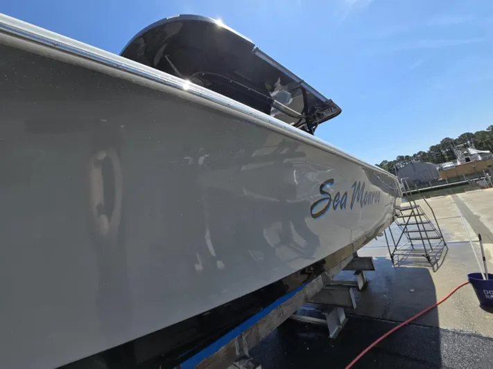 Sea Monroe Yacht Photos Pics 