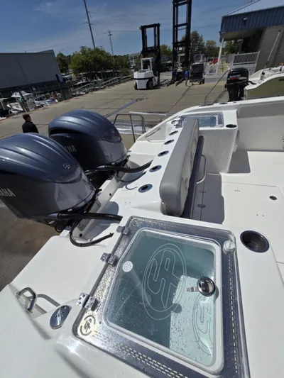 Sea Monroe Yacht Photos Pics 