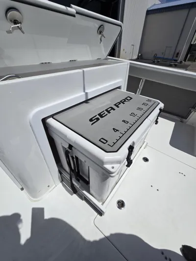 Sea Monroe Yacht Photos Pics 