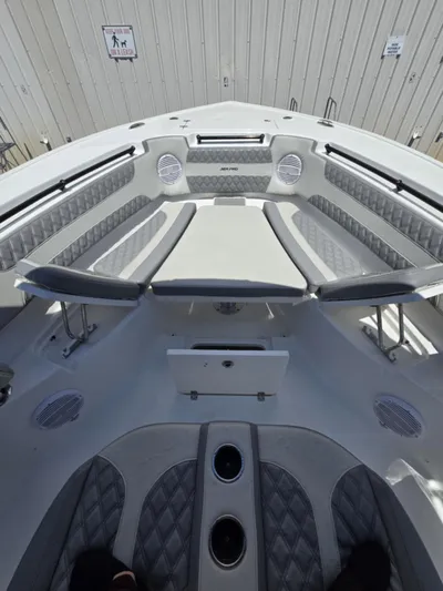 Sea Monroe Yacht Photos Pics 