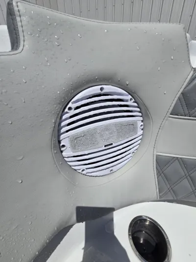 Sea Monroe Yacht Photos Pics 