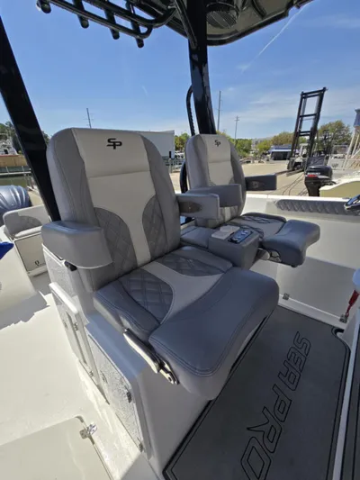 Sea Monroe Yacht Photos Pics 