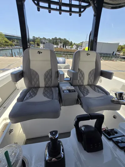 Sea Monroe Yacht Photos Pics 