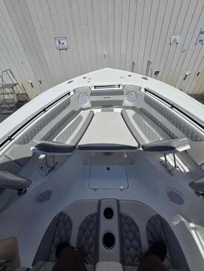 Sea Monroe Yacht Photos Pics 