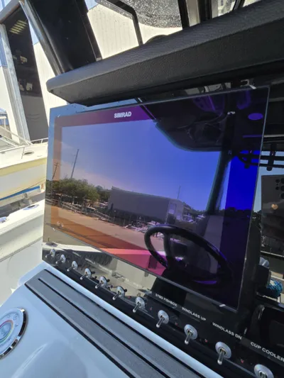 Sea Monroe Yacht Photos Pics 