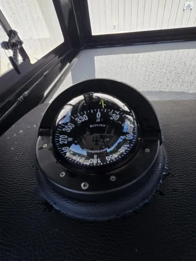 Sea Monroe Yacht Photos Pics 