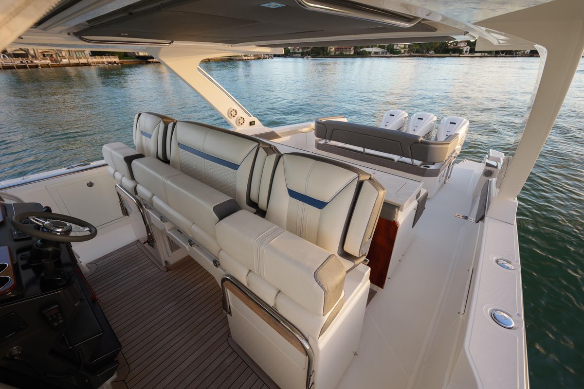 2021 Tiara Yachts 43 