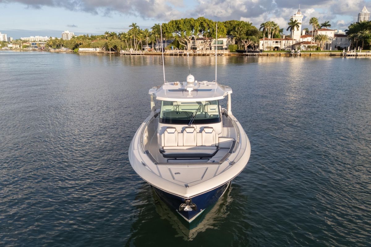 2021 Tiara Yachts 43 