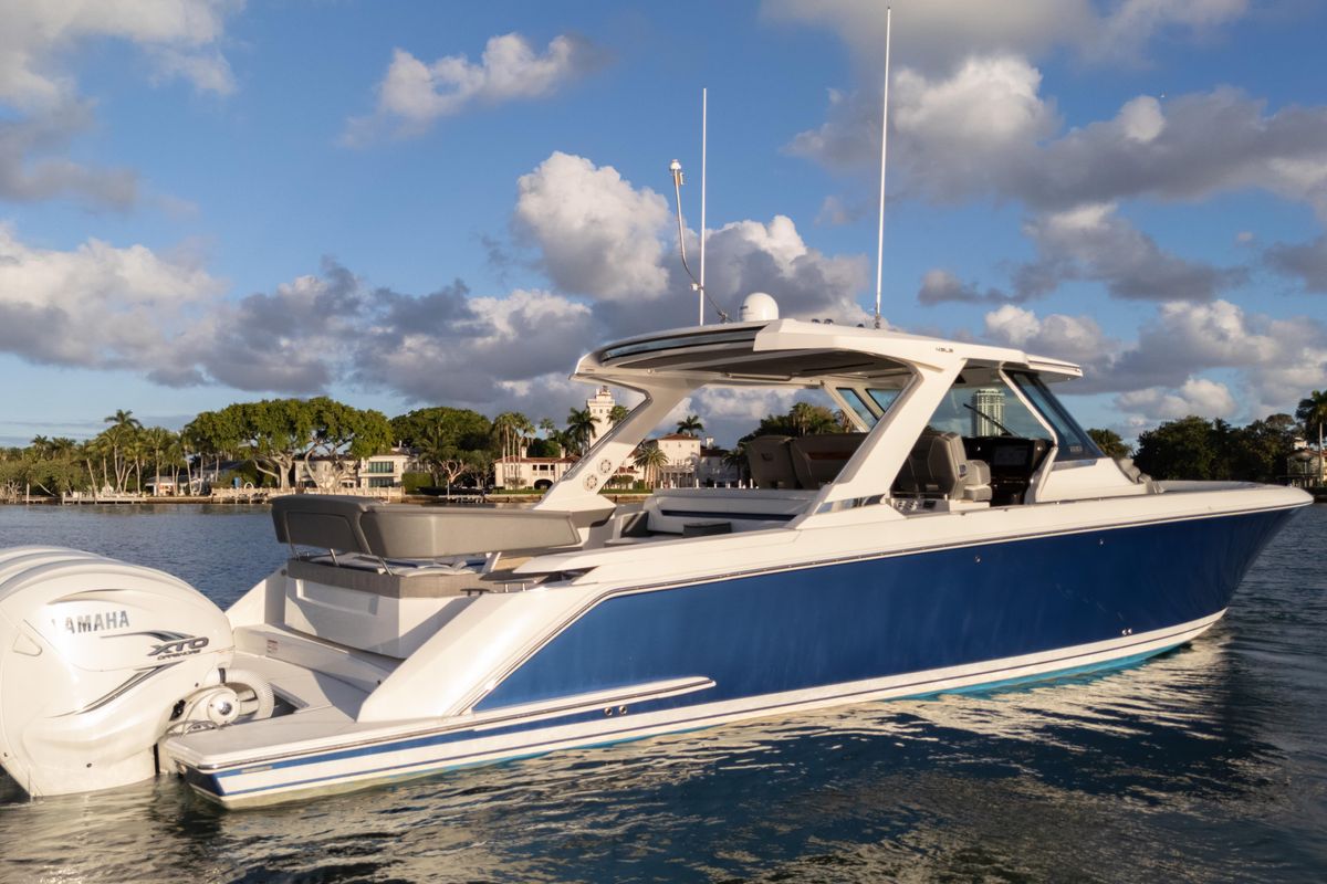 2021 Tiara Yachts 43 