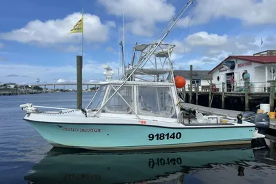 Mako 284 Center Console